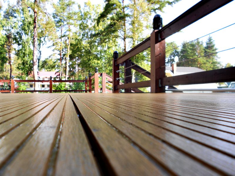 Benefits Of Commercial Deck And Porch Building For Business Properties